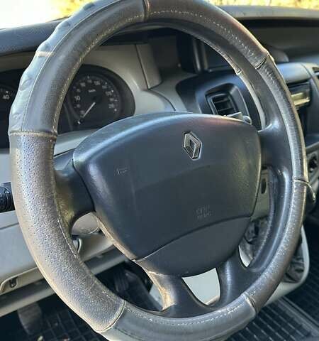 Рено Трафик 2009 в Бершаде на Automoto.ua Зеленый Рено Трафик, объемом двигателя 2 л и пробегом 413 тыс. км за 7963 $, фото 13 на Automoto.ua