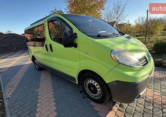 Рено Трафик 2009 в Бершаде на Automoto.ua Зеленый Рено Трафик, объемом двигателя 2 л и пробегом 413 тыс. км за 7963 $, фото 5 на Automoto.ua