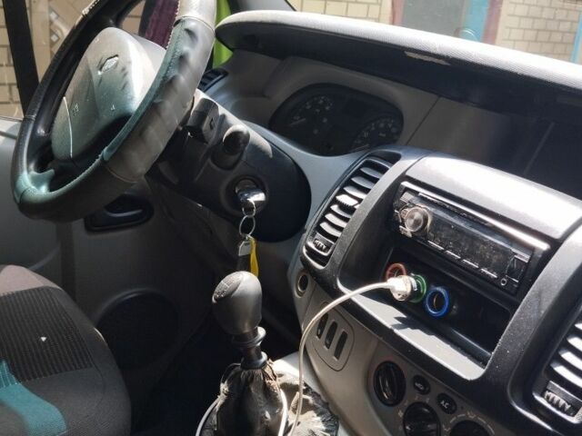 Зелений Рено Трафік, об'ємом двигуна 2 л та пробігом 400 тис. км за 8700 $, фото 13 на Automoto.ua