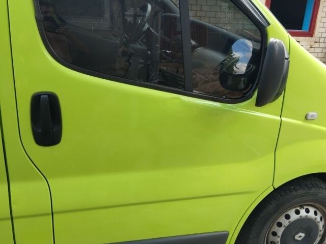 Зелений Рено Трафік, об'ємом двигуна 2 л та пробігом 400 тис. км за 8700 $, фото 8 на Automoto.ua