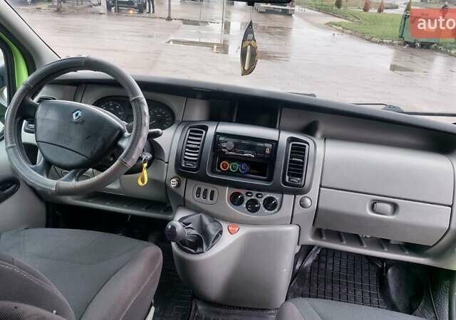 Зеленый Рено Трафик, объемом двигателя 2 л и пробегом 415 тыс. км за 8650 $, фото 4 на Automoto.ua