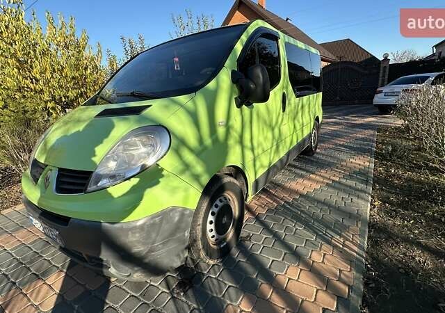Рено Трафик 2009 в Бершаде на Automoto.ua Зеленый Рено Трафик, объемом двигателя 2 л и пробегом 413 тыс. км за 7963 $, фото 3 на Automoto.ua
