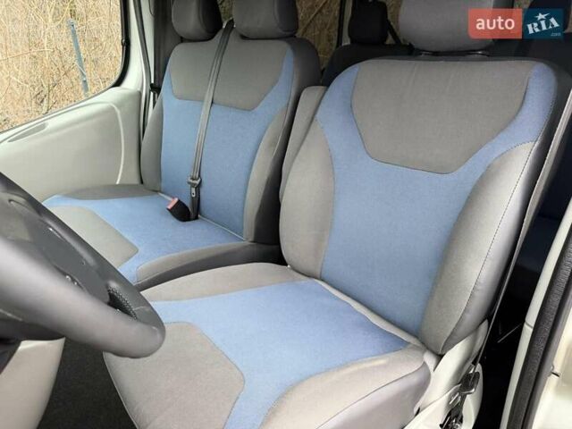 Зеленый Рено Трафик, объемом двигателя 2 л и пробегом 258 тыс. км за 14950 $, фото 30 на Automoto.ua