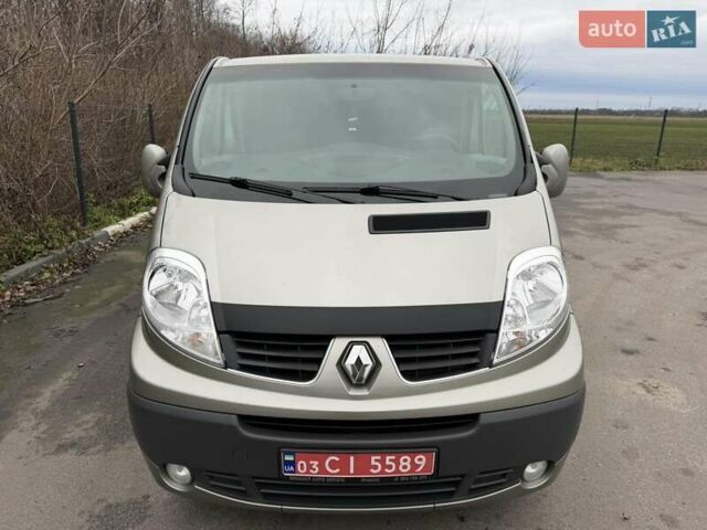 Зеленый Рено Трафик, объемом двигателя 2 л и пробегом 258 тыс. км за 14950 $, фото 12 на Automoto.ua