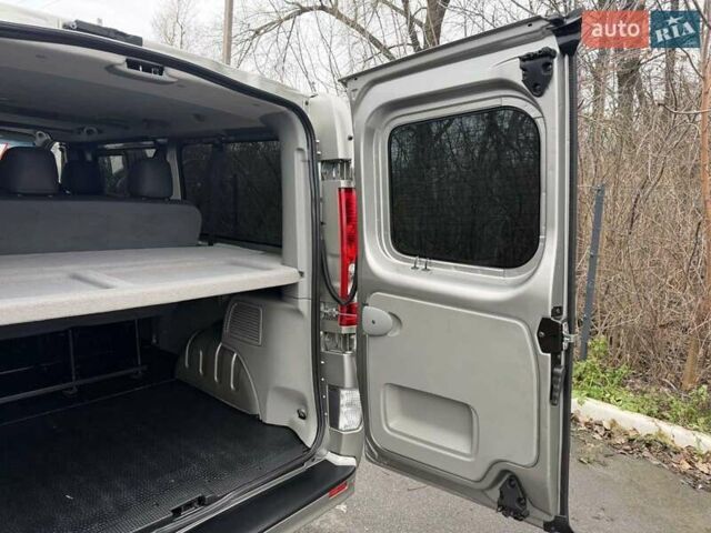 Зеленый Рено Трафик, объемом двигателя 2 л и пробегом 258 тыс. км за 14950 $, фото 41 на Automoto.ua