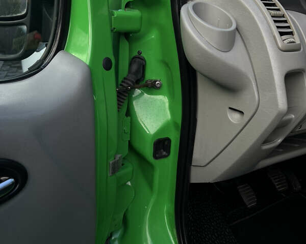 Зеленый Рено Трафик, объемом двигателя 2 л и пробегом 173 тыс. км за 14900 $, фото 11 на Automoto.ua