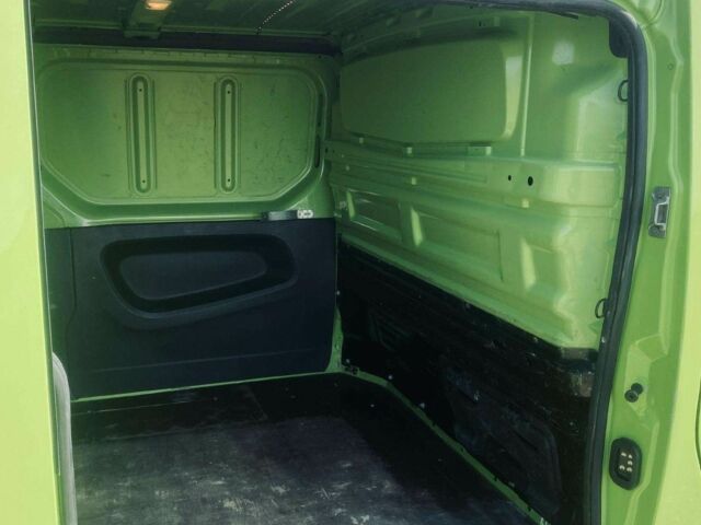 Зеленый Рено Трафик, объемом двигателя 1.6 л и пробегом 139 тыс. км за 9300 $, фото 7 на Automoto.ua