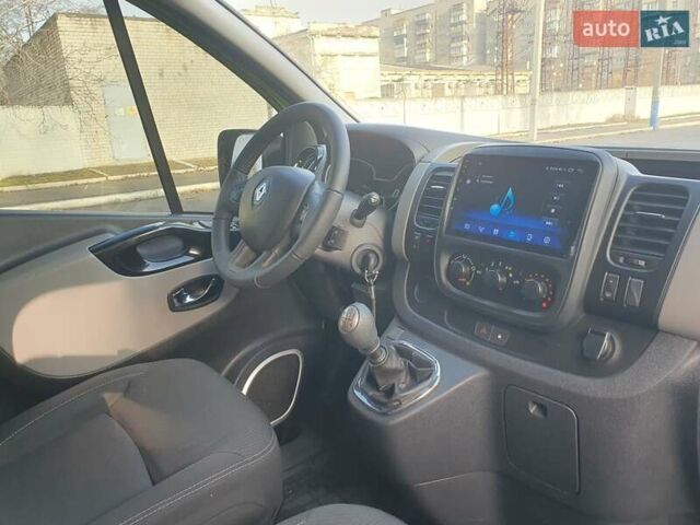 Зеленый Рено Трафик, объемом двигателя 1.6 л и пробегом 230 тыс. км за 15999 $, фото 16 на Automoto.ua