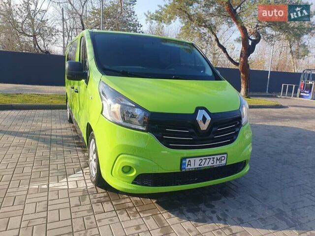 Зеленый Рено Трафик, объемом двигателя 1.6 л и пробегом 230 тыс. км за 15999 $, фото 3 на Automoto.ua