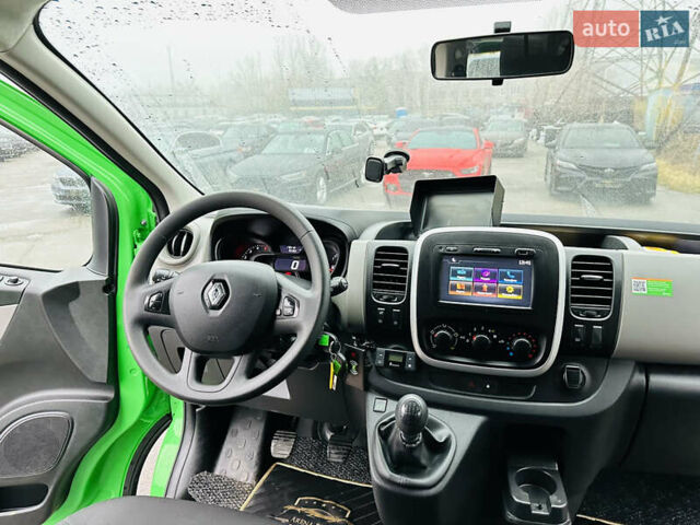 Зеленый Рено Трафик, объемом двигателя 1.6 л и пробегом 178 тыс. км за 19900 $, фото 17 на Automoto.ua