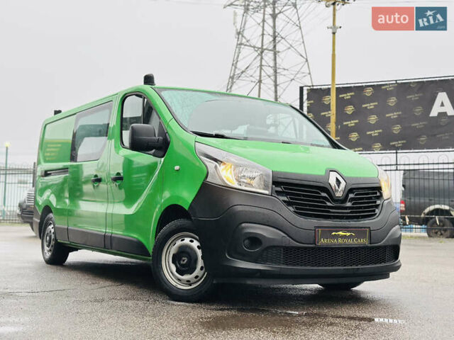 Зеленый Рено Трафик, объемом двигателя 1.6 л и пробегом 178 тыс. км за 19900 $, фото 2 на Automoto.ua