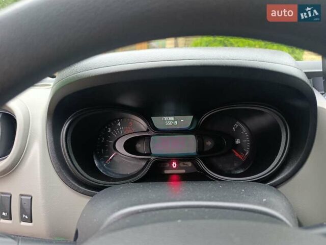 Зеленый Рено Трафик, объемом двигателя 1.6 л и пробегом 178 тыс. км за 19900 $, фото 26 на Automoto.ua