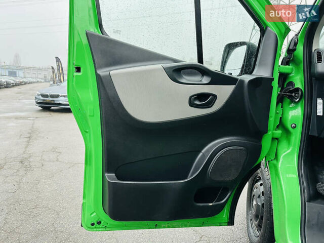 Зеленый Рено Трафик, объемом двигателя 1.6 л и пробегом 178 тыс. км за 19900 $, фото 14 на Automoto.ua