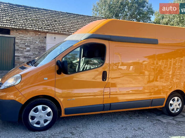 Оранжевый Рено Трафик, объемом двигателя 2 л и пробегом 320 тыс. км за 9050 $, фото 2 на Automoto.ua