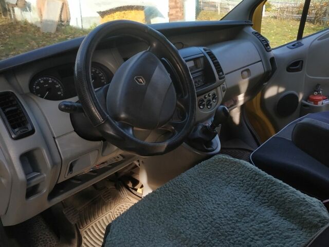 Помаранчевий Рено Трафік, об'ємом двигуна 2 л та пробігом 241 тис. км за 9000 $, фото 5 на Automoto.ua