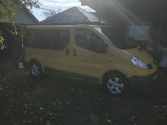 Помаранчевий Рено Трафік, об'ємом двигуна 2 л та пробігом 241 тис. км за 9000 $, фото 3 на Automoto.ua