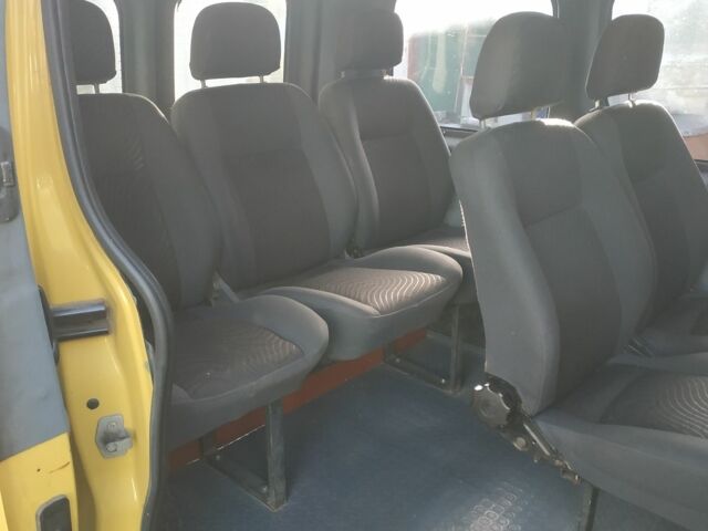 Помаранчевий Рено Трафік, об'ємом двигуна 2 л та пробігом 241 тис. км за 9000 $, фото 8 на Automoto.ua