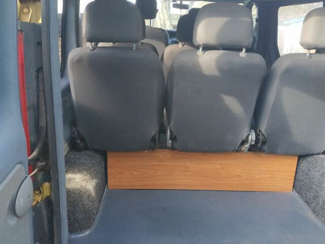 Помаранчевий Рено Трафік, об'ємом двигуна 2 л та пробігом 241 тис. км за 9000 $, фото 11 на Automoto.ua