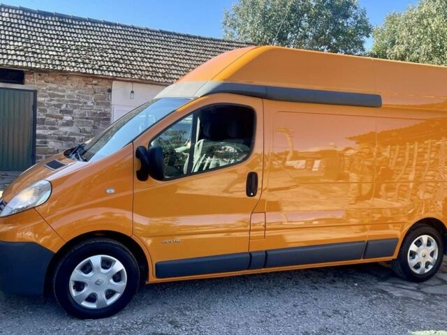 Оранжевый Рено Трафик, объемом двигателя 2 л и пробегом 316 тыс. км за 9050 $, фото 1 на Automoto.ua