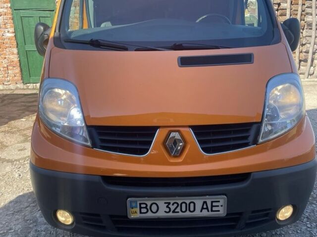 Оранжевый Рено Трафик, объемом двигателя 2 л и пробегом 316 тыс. км за 9050 $, фото 4 на Automoto.ua
