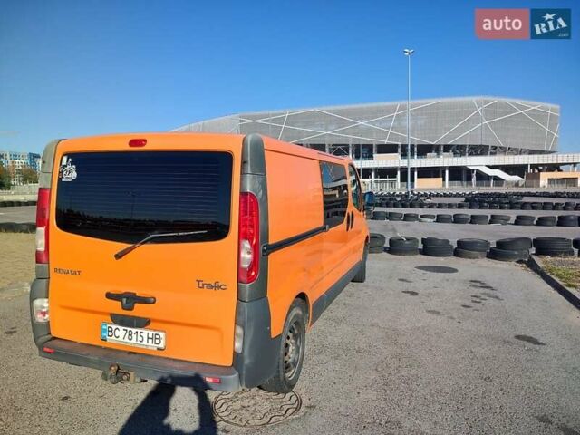 Оранжевый Рено Трафик, объемом двигателя 2 л и пробегом 155 тыс. км за 10499 $, фото 7 на Automoto.ua