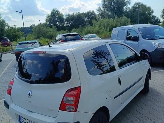 Белый Рено Твинго, объемом двигателя 1.2 л и пробегом 163 тыс. км за 3300 $, фото 23 на Automoto.ua