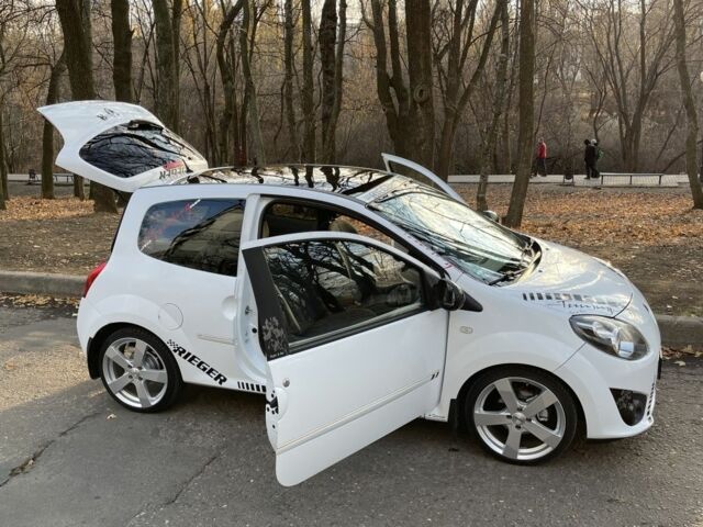 Белый Рено Твинго, объемом двигателя 0.12 л и пробегом 235 тыс. км за 4500 $, фото 15 на Automoto.ua