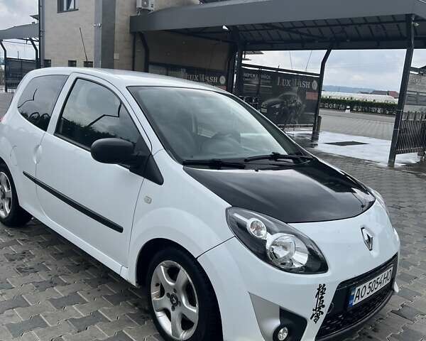 Белый Рено Твинго, объемом двигателя 1.15 л и пробегом 160 тыс. км за 3200 $, фото 11 на Automoto.ua