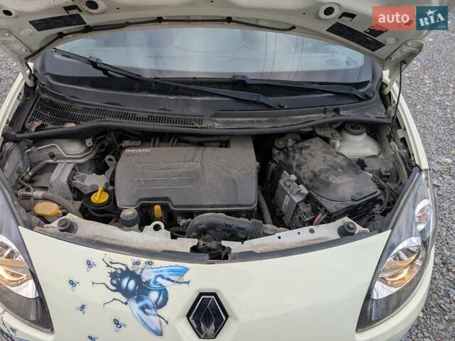 Белый Рено Твинго, объемом двигателя 1.15 л и пробегом 145 тыс. км за 4995 $, фото 32 на Automoto.ua