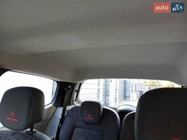 Рено Твінго 2011 у Львові на Automoto.ua Білий Рено Твінго, об'ємом двигуна 1.5 л та пробігом 231 тис. км за 3900 $, фото 18 на Automoto.ua