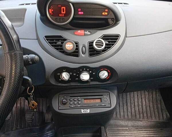 Рено Твінго 2011 у Львові на Automoto.ua Білий Рено Твінго, об'ємом двигуна 1.5 л та пробігом 231 тис. км за 3900 $, фото 2 на Automoto.ua
