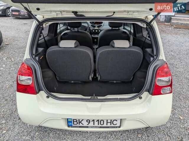 Белый Рено Твинго, объемом двигателя 1.15 л и пробегом 145 тыс. км за 4995 $, фото 13 на Automoto.ua