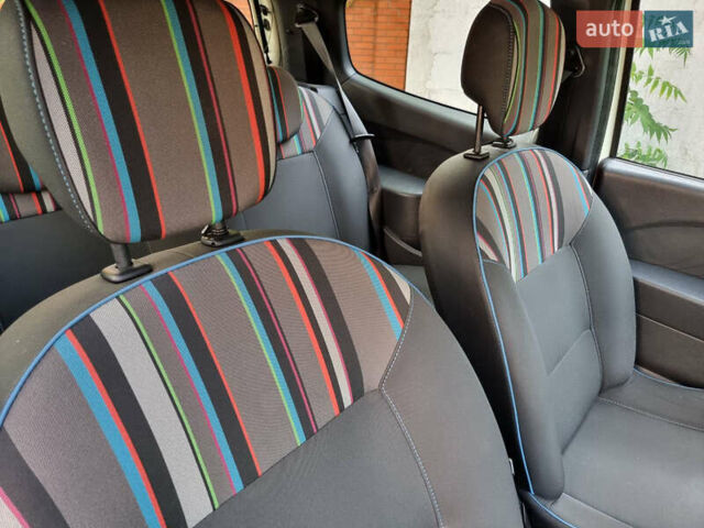 Білий Рено Твінго, об'ємом двигуна 1.2 л та пробігом 140 тис. км за 3500 $, фото 6 на Automoto.ua