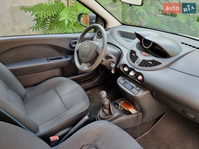 Білий Рено Твінго, об'ємом двигуна 1.2 л та пробігом 140 тис. км за 3500 $, фото 5 на Automoto.ua