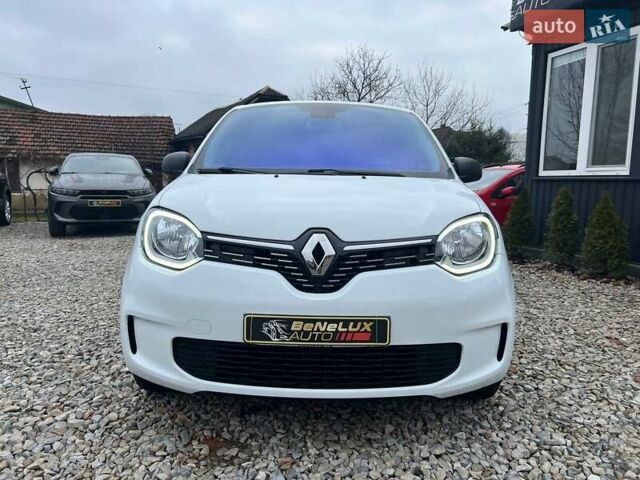 Белый Рено Твинго, объемом двигателя 0 л и пробегом 27 тыс. км за 8999 $, фото 1 на Automoto.ua