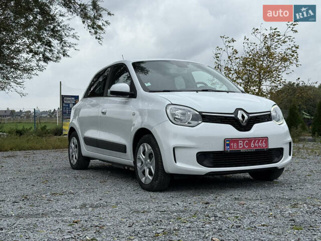 Белый Рено Твинго, объемом двигателя 0 л и пробегом 60 тыс. км за 8600 $, фото 5 на Automoto.ua