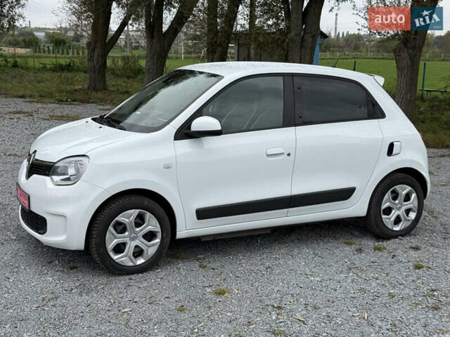 Белый Рено Твинго, объемом двигателя 0 л и пробегом 60 тыс. км за 8600 $, фото 7 на Automoto.ua