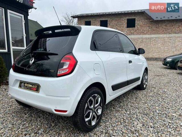 Белый Рено Твинго, объемом двигателя 0 л и пробегом 27 тыс. км за 8999 $, фото 4 на Automoto.ua