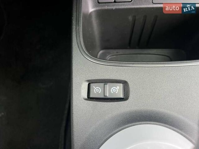 Белый Рено Твинго, объемом двигателя 0 л и пробегом 27 тыс. км за 8999 $, фото 29 на Automoto.ua