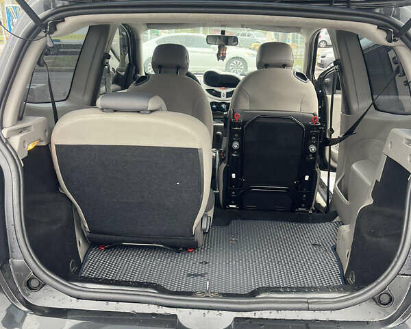 Рено Твінго 2008 у Києві на Automoto.ua Чорний Рено Твінго, об'ємом двигуна 1.1 л та пробігом 222 тис. км за 3100 $, фото 16 на Automoto.ua