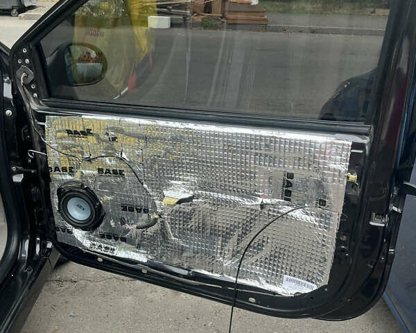 Рено Твінго 2008 у Києві на Automoto.ua Чорний Рено Твінго, об'ємом двигуна 1.1 л та пробігом 222 тис. км за 3100 $, фото 24 на Automoto.ua