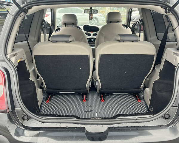 Рено Твінго 2008 у Києві на Automoto.ua Чорний Рено Твінго, об'ємом двигуна 1.1 л та пробігом 222 тис. км за 3100 $, фото 18 на Automoto.ua