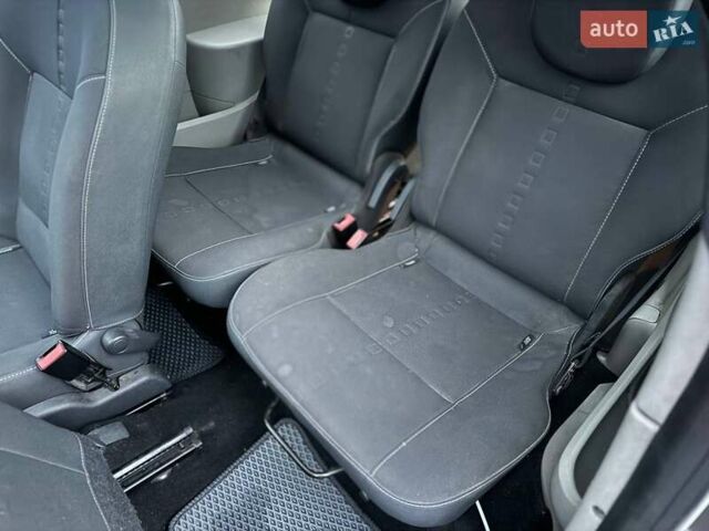 Чорний Рено Твінго, об'ємом двигуна 1.15 л та пробігом 197 тис. км за 3799 $, фото 6 на Automoto.ua