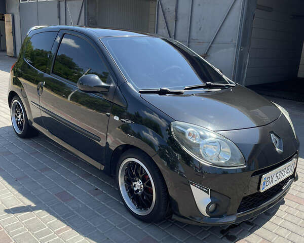 Черный Рено Твинго, объемом двигателя 0 л и пробегом 200 тыс. км за 4800 $, фото 1 на Automoto.ua