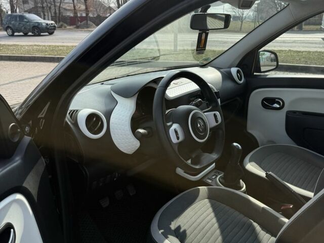 Черный Рено Твинго, объемом двигателя 1 л и пробегом 116 тыс. км за 6300 $, фото 3 на Automoto.ua