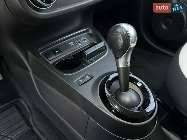 Черный Рено Твинго, объемом двигателя 0 л и пробегом 60 тыс. км за 8300 $, фото 25 на Automoto.ua