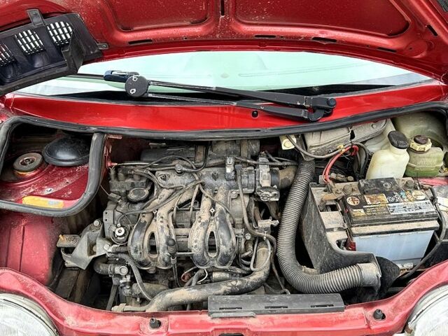Рено Твінго 1994 у Запоріжжя на Automoto.ua Червоний Рено Твінго, об'ємом двигуна 1.2 л та пробігом 196 тис. км за 2800 $, фото 11 на Automoto.ua