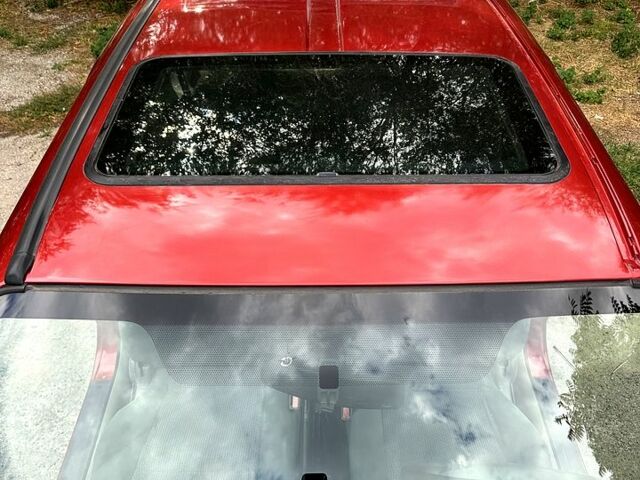 Рено Твінго 1994 у Запоріжжя на Automoto.ua Червоний Рено Твінго, об'ємом двигуна 1.2 л та пробігом 196 тис. км за 2800 $, фото 9 на Automoto.ua