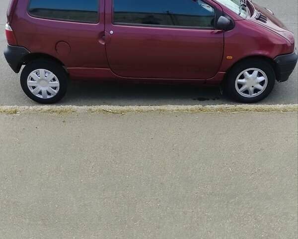 Красный Рено Твинго, объемом двигателя 1.24 л и пробегом 350 тыс. км за 2200 $, фото 6 на Automoto.ua