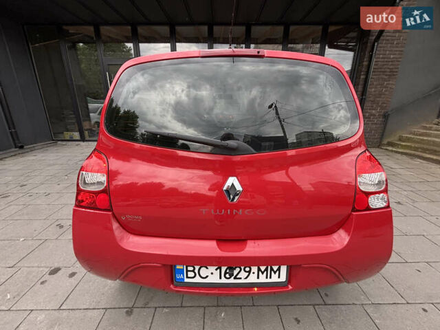 Красный Рено Твинго, объемом двигателя 1.2 л и пробегом 125 тыс. км за 3600 $, фото 9 на Automoto.ua